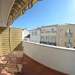 Fado Bed & Breakfast - Santos 3* Лиссабон