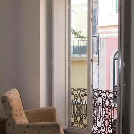 Fado - Santos 2* ליסבון