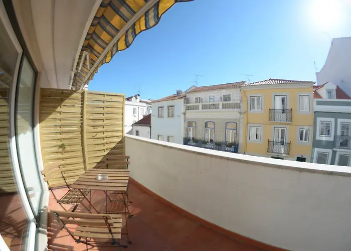 Fado Bed & Breakfast - Santos 3* Лиссабон