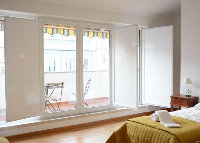 Fado Bed & Breakfast - Santos 3* Лиссабон