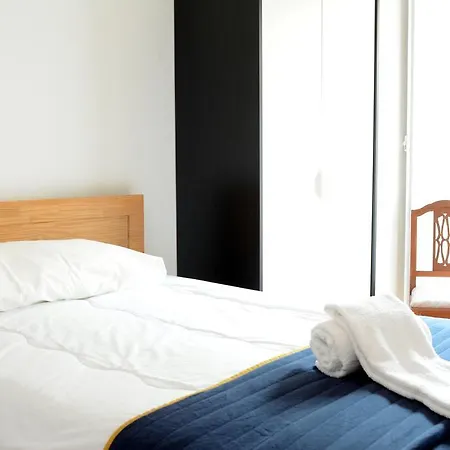 Fado - Santos Nocleg ze śniadaniem 3*